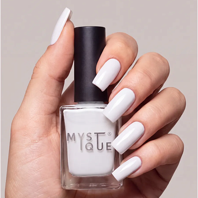 Лак для ногтей Mystique «Ода» #01 укрепляющий с витамином E 15 мл