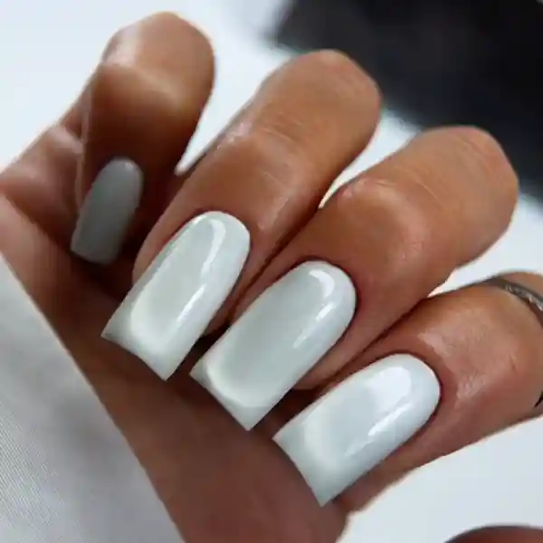 Гель-лак кошачий глаз MIO Nails Лунная кошка прозрачная Moon Cats 8 мл