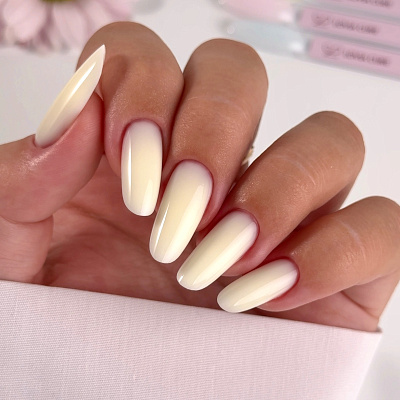 Моделирующий гель LOVIA CURE с кератином и кальцием Nail Care Gel  №22 15 мл