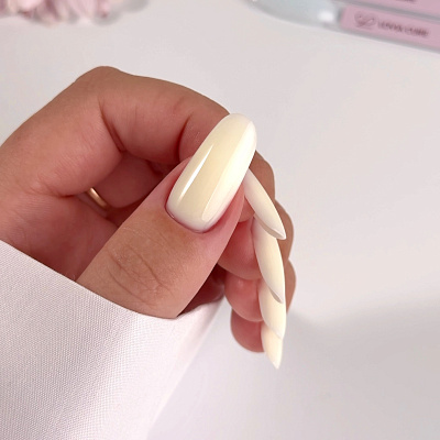 Моделирующий гель LOVIA CURE с кератином и кальцием Nail Care Gel  №22 15 мл