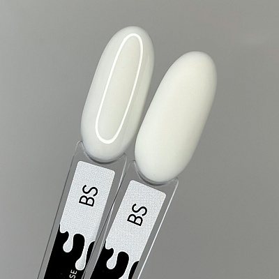 Камуфлирующая база для гель-лака Mystique Silky 15 мл