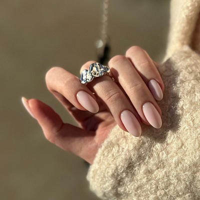 Камуфлирующая база MIO Nails Base Color Marshmallow №01 15 мл