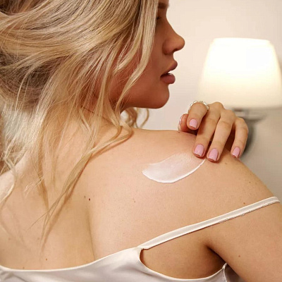 Парфюмированный лосьон для рук и тела IQ Beauty Дубовый мох и Бергамот 250 мл